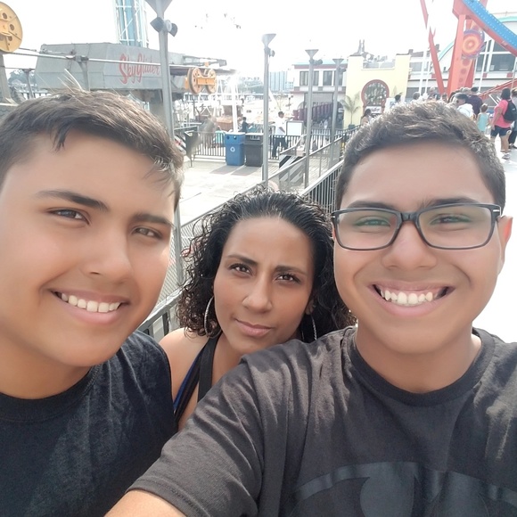 Meet your Posher, Lydia - Picture 1 of 1